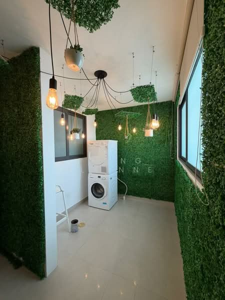 Servis Apartment untuk Dijual di The Astaka @ 1 Bukit Senyum - Phang Elainne - Balcony - PropertyGuru.com.my