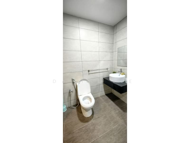 Servis Apartment untuk Disewa di Molek Regency - Daphne Lee - Bathroom - PropertyGuru.com.my