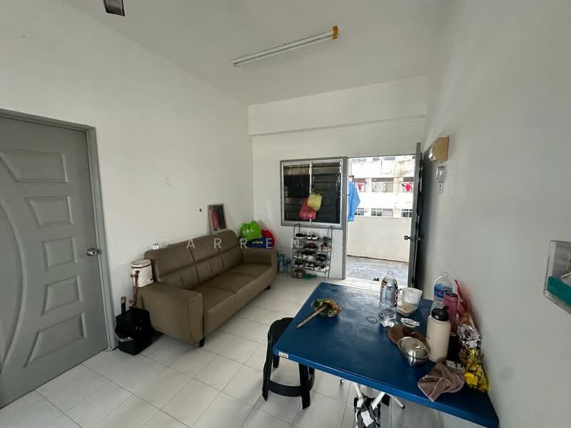 Rumah Flat untuk Dijual di Taman Perai Indah - Darren Lye - Living Room - PropertyGuru.com.my