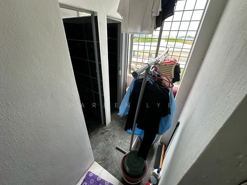 Rumah Flat untuk Dijual di Taman Perai Indah - Darren Lye - Balcony - PropertyGuru.com.my