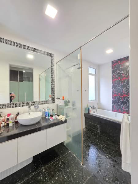 Rumah Berkembar untuk Dijual di Mutiara Damansara (Selangor) - Ong Yan - Bathroom - PropertyGuru.com.my