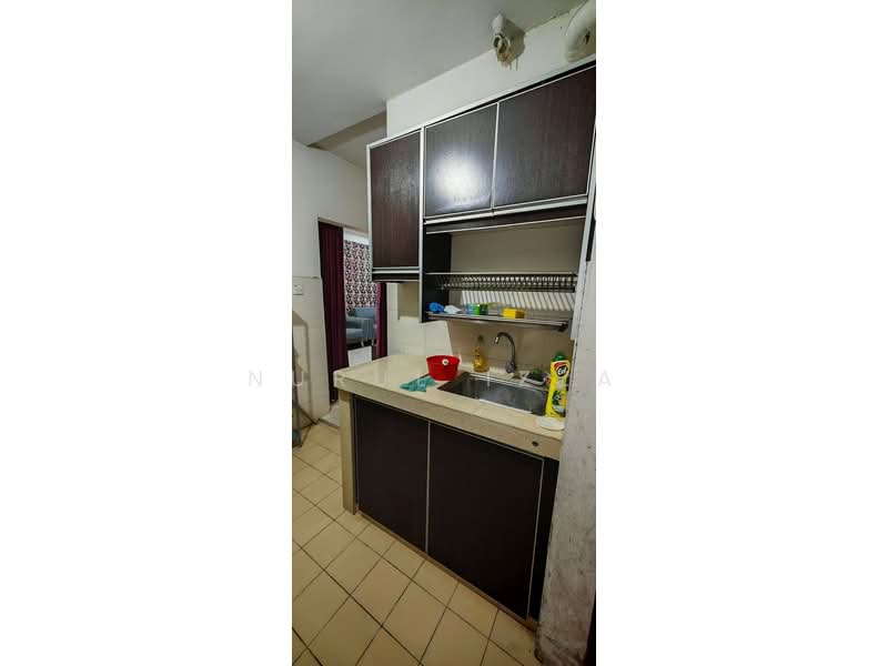 Apartment for Sale at Laguna Biru - Nurul Izza - Kitchen - PropertyGuru.com.my