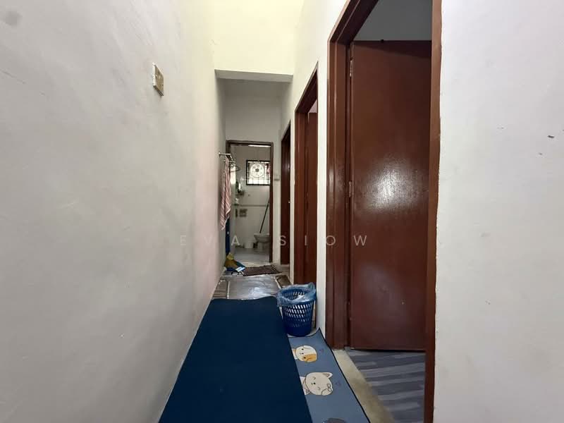 Rumah Teres 2 Tingkat untuk Dijual di Taman Tan Sri Yaacob (Johor Bahru) - Eva Siow - Corridor - PropertyGuru.com.my