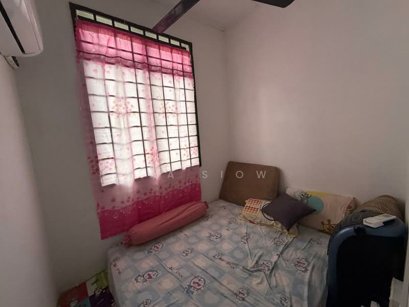 Rumah Teres 2 Tingkat untuk Dijual di Taman Tan Sri Yaacob (Johor Bahru) - Eva Siow - Bedroom - PropertyGuru.com.my