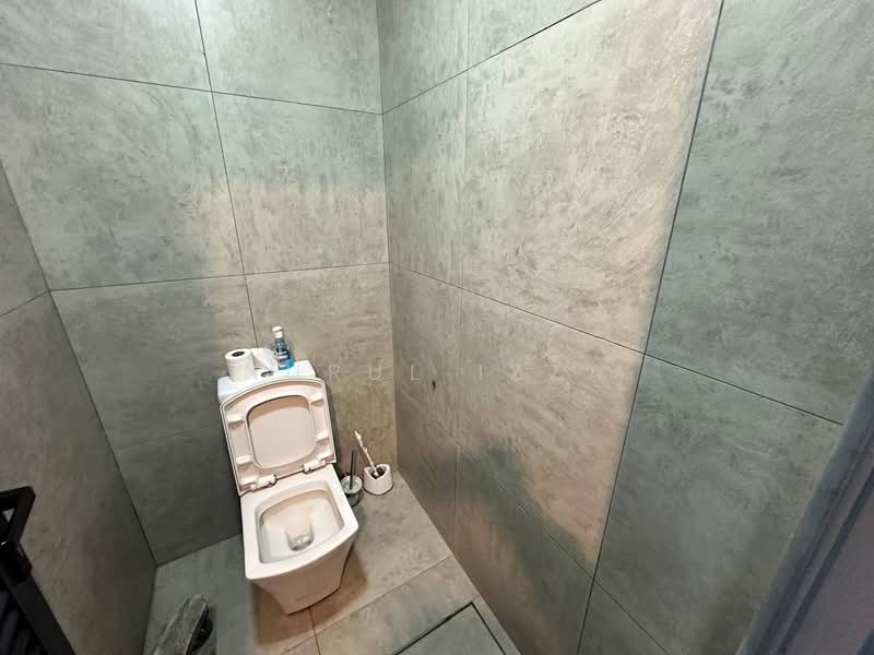 Warehouse for Sale in Taman Sains Selangor (Kota Damansara) - Nurul Izza - Bathroom - PropertyGuru.com.my