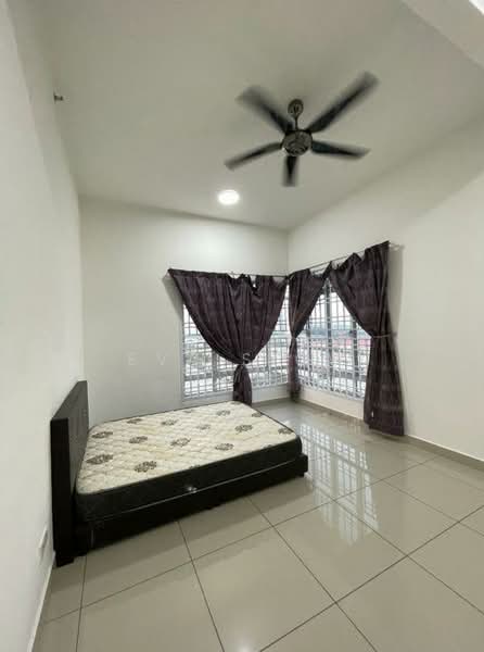 Apartment for Rent at Austin Suites (Permata Austin) - Eva Siow - Bedroom - PropertyGuru.com.my