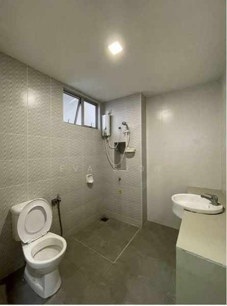 Apartment for Rent at Austin Suites (Permata Austin) - Eva Siow - Bathroom - PropertyGuru.com.my