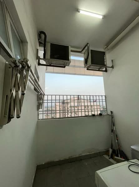 Apartment for Rent at Austin Suites (Permata Austin) - Eva Siow - Balcony - PropertyGuru.com.my