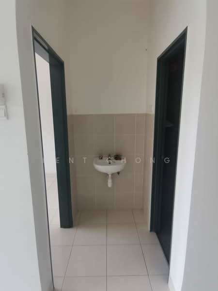 Pangsapuri untuk Dijual di Suria Mewah Residensi - Kent Chong - Corridor - PropertyGuru.com.my