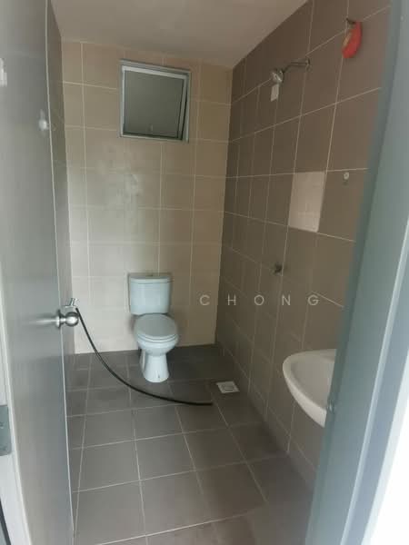 Pangsapuri untuk Dijual di Suria Mewah Residensi - Kent Chong - Bathroom - PropertyGuru.com.my