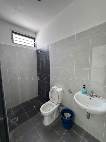 Bungalow for Sale in Kelapa Sawit (Kulai) - Wallace Ang - Bathroom - PropertyGuru.com.my