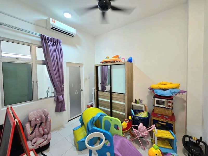 Rumah Teres untuk Dijual di Nilai (Negeri Sembilan) - AimiRahim Hartanah - Bedroom - PropertyGuru.com.my
