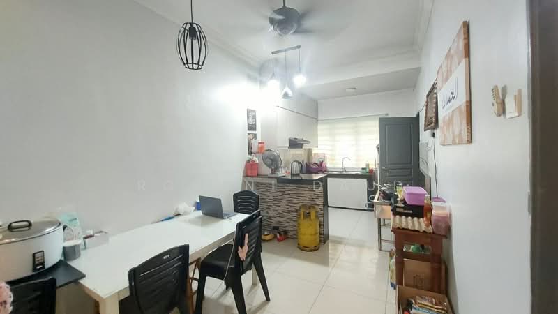 Rumah Teres 2 Tingkat untuk Dijual di Bukit Beruntung (Selangor) - Rohani Daud - Kitchen - PropertyGuru.com.my