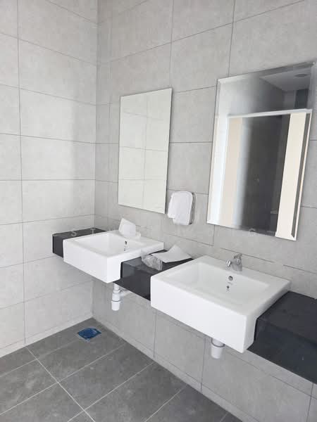 Semi-D Factory for Rent in Banting (Selangor) - Esther Wong - Bathroom - PropertyGuru.com.my