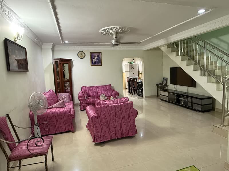 Rumah Teres 2 Tingkat untuk Dijual di Pandan Indah (Ampang) - Selvam . - Living Room - PropertyGuru.com.my