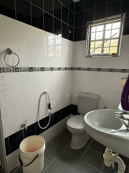 Rumah Teres 2 Tingkat untuk Dijual di Pandan Indah (Ampang) - Selvam . - Bathroom - PropertyGuru.com.my