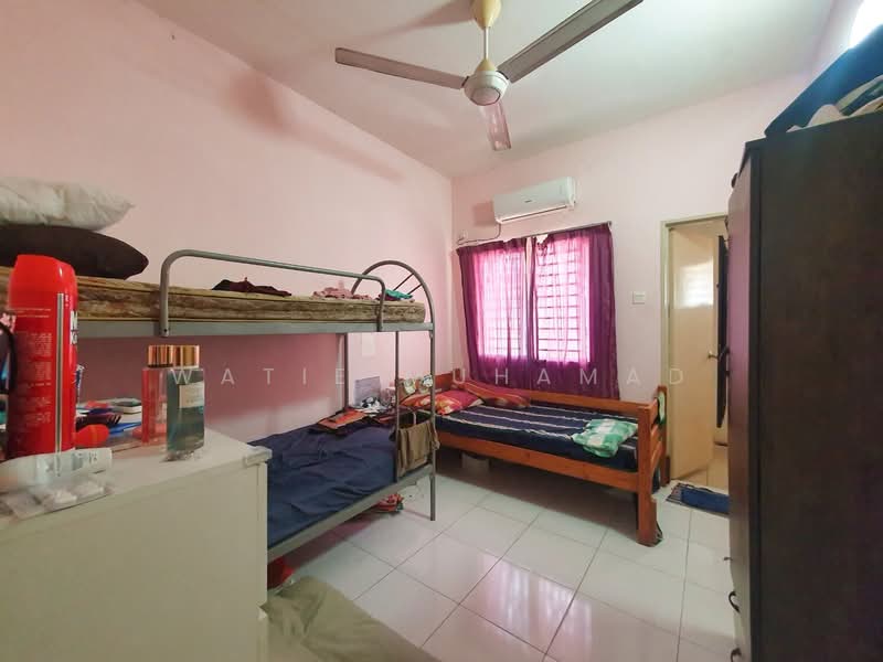 Rumah Teres untuk Dijual di Shah Alam (Selangor) - WATIE MUHAMAD - Bedroom - PropertyGuru.com.my