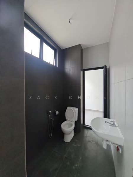 2-storey Terraced House for Sale in Taman Eco Cascadia (Tebrau) - Zack Chow - Bathroom - PropertyGuru.com.my