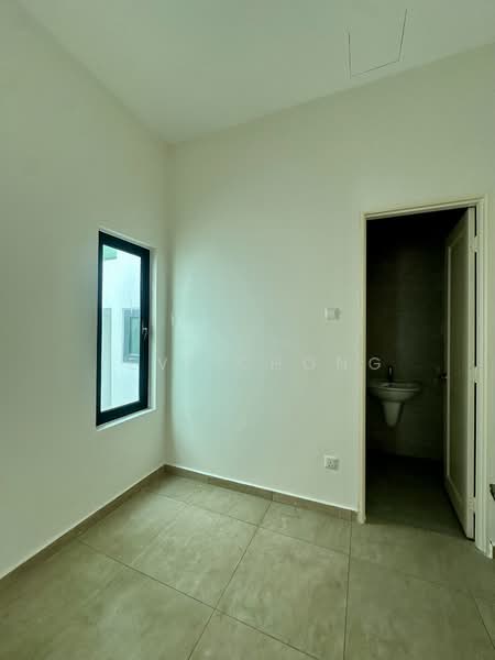 Semi-Detached House for Sale in Tiger Lane (Ipoh) - Levi Chong - Bathroom - PropertyGuru.com.my