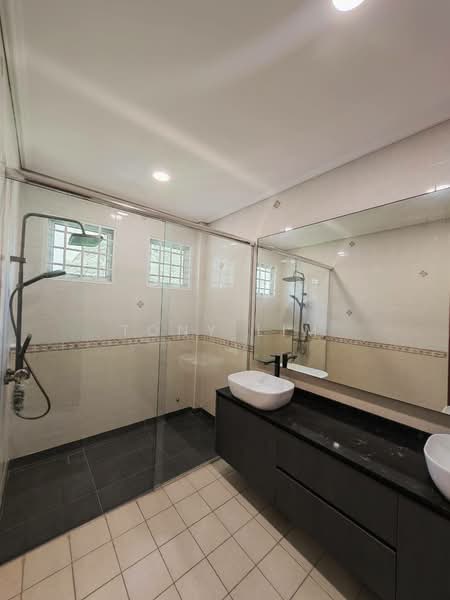 Bungalow for Rent in Leisure Farm (Gelang Patah) - Tony Lim - Bathroom - PropertyGuru.com.my