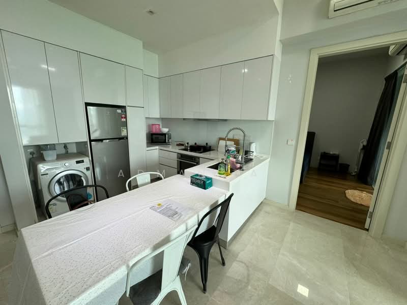 Servis Apartment untuk Disewa di Vogue Suites One - Adman Tan - Kitchen - PropertyGuru.com.my