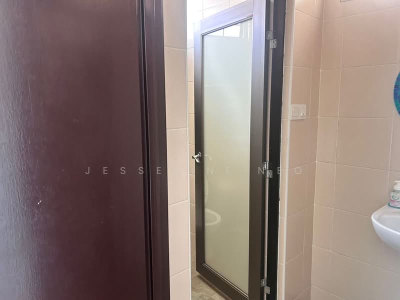 Rumah Teres 2.5 Tingkat untuk Dijual di Taman Sutera (Johor Bahru) - Jesserine Neo - Bathroom - PropertyGuru.com.my