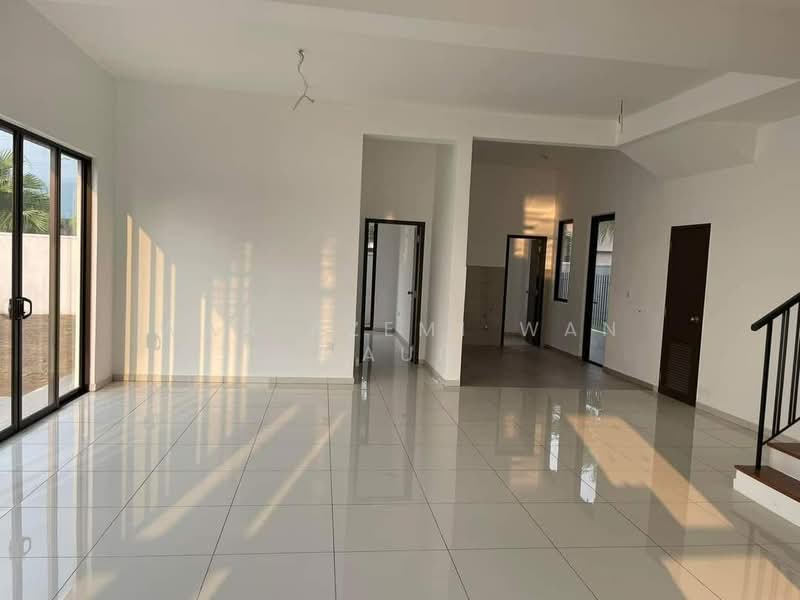 Rumah Berkembar untuk Dijual di Semenyih (Selangor) - Wan Azemi Wan Daud - Living Room - PropertyGuru.com.my