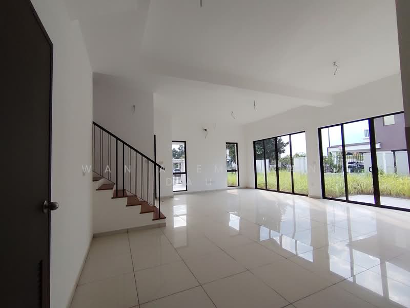 Rumah Berkembar untuk Dijual di Semenyih (Selangor) - Wan Azemi Wan Daud - Living Room - PropertyGuru.com.my