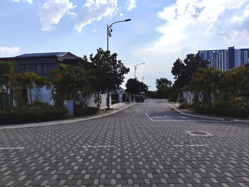 Rumah Berkembar untuk Dijual di Semenyih (Selangor) - Wan Azemi Wan Daud - Exterior - PropertyGuru.com.my