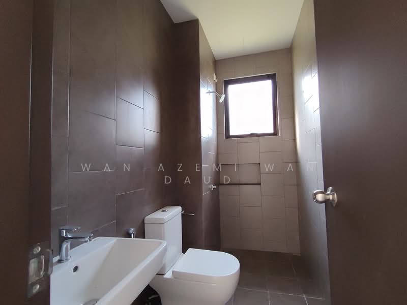 Rumah Berkembar untuk Dijual di Semenyih (Selangor) - Wan Azemi Wan Daud - Bathroom - PropertyGuru.com.my