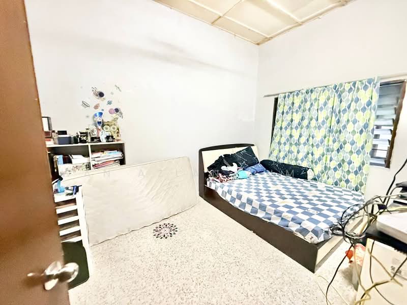 Rumah Teres untuk Dijual di Kajang (Selangor) - Wan Azlan Ahmad - Bedroom - PropertyGuru.com.my
