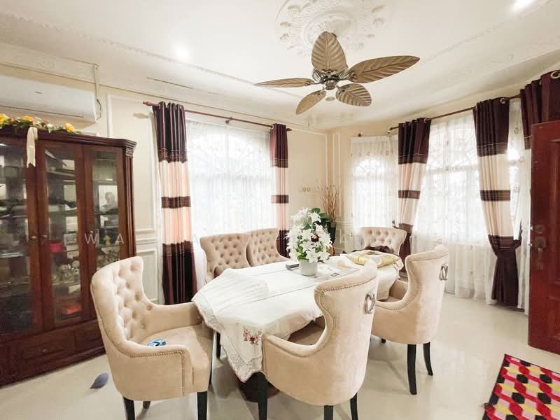 Rumah Berkembar untuk Dijual di Desa Rening Jaya (Rasa) - Wan Azlan Ahmad - Dining Room - PropertyGuru.com.my