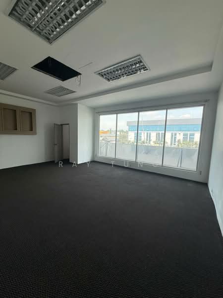Office for Rent in Taman Perindustrian Tampoi Jaya (Tampoi) - Ray Tung - Interior - PropertyGuru.com.my