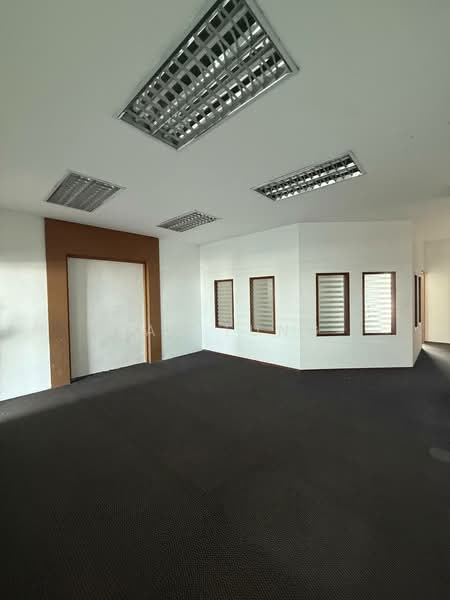 Office for Rent in Taman Perindustrian Tampoi Jaya (Tampoi) - Ray Tung - Interior - PropertyGuru.com.my