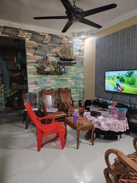 Semi-Detached House for Sale in Puchong (Selangor) - Mohd Faizal - Living Room - PropertyGuru.com.my