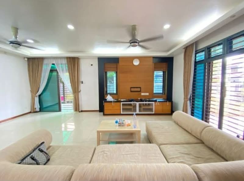 Cluster House for Sale in Austin Heights (Tebrau) - Annie Chai - Living Room - PropertyGuru.com.my