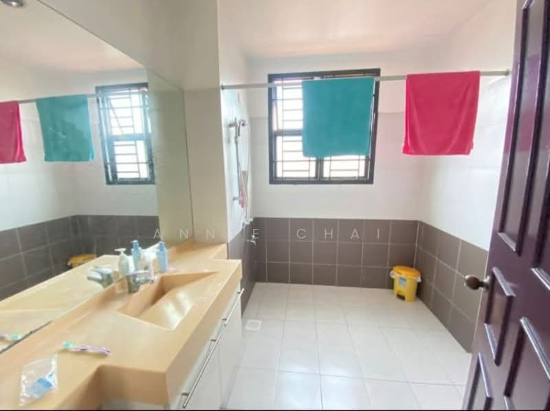 Cluster House for Sale in Austin Heights (Tebrau) - Annie Chai - Bathroom - PropertyGuru.com.my
