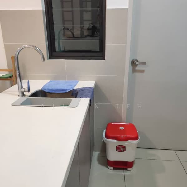 Service Residence for Sale at Citizen 2 - Allvin Teh - Kitchen - PropertyGuru.com.my