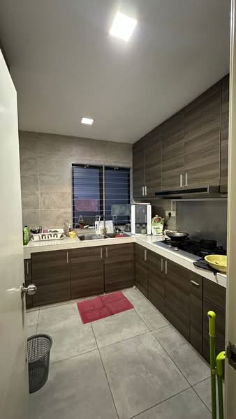 Rumah Berkembar untuk Disewa di Sunway Alam Suria (Shah Alam) - Apple Chang - Kitchen - PropertyGuru.com.my