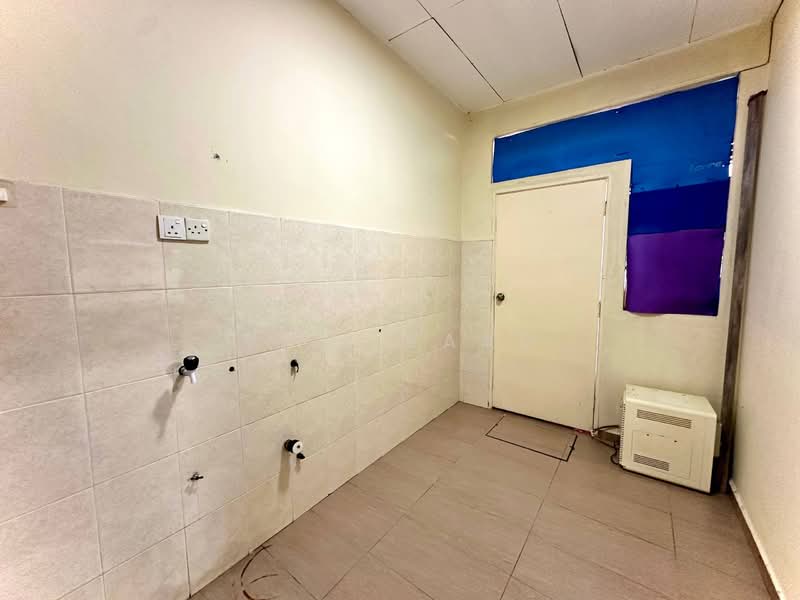 2-storey Terraced House for Sale in Taman Perindustrian Sime Uep (Subang Jaya) - Alif Saad - Interior - PropertyGuru.com.my