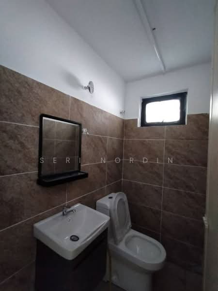 Rumah Teres 2 Tingkat untuk Dijual di Seksyen 5 Wangsa Maju (Wangsa Maju) - Seri Nordin - Bathroom - PropertyGuru.com.my