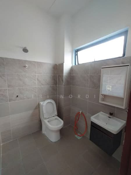 Rumah Teres 2 Tingkat untuk Dijual di Seksyen 5 Wangsa Maju (Wangsa Maju) - Seri Nordin - Bathroom - PropertyGuru.com.my