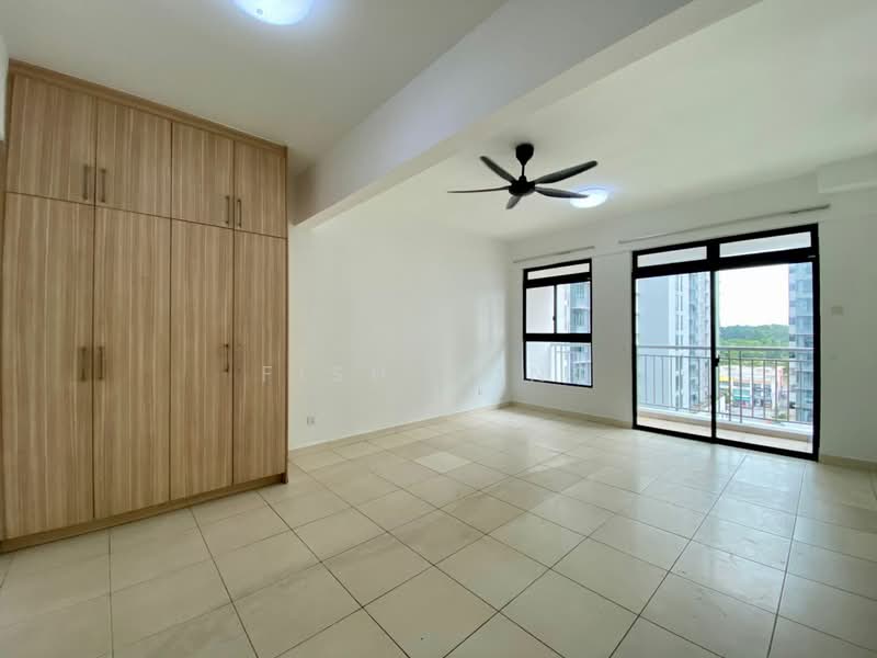 Servis Apartment untuk Disewa di The Garden Residences - Fish Yong - Balcony - PropertyGuru.com.my