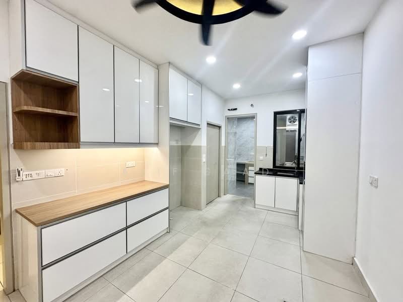 2-storey Terraced House for Sale in Shah Alam (Selangor) - Alif Saad - Kitchen - PropertyGuru.com.my