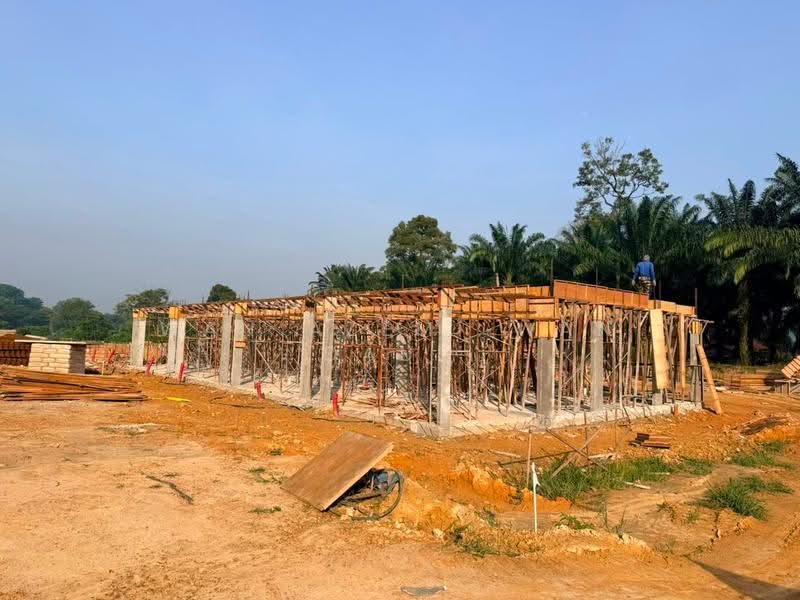 1-storey Terraced House for Sale in Shah Alam (Selangor) - Wan Azemi Wan Daud - PropertyGuru.com.my