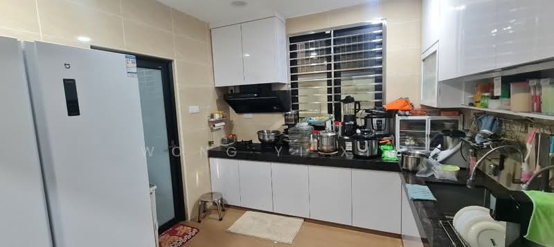 Rumah Berkembar untuk Dijual di Taman Pelangi Indah (Ulu Tiram) - Wong Yi Xin - Kitchen - PropertyGuru.com.my