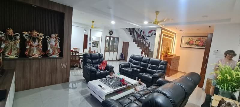 Rumah Berkembar untuk Dijual di Taman Pelangi Indah (Ulu Tiram) - Wong Yi Xin - Living Room - PropertyGuru.com.my