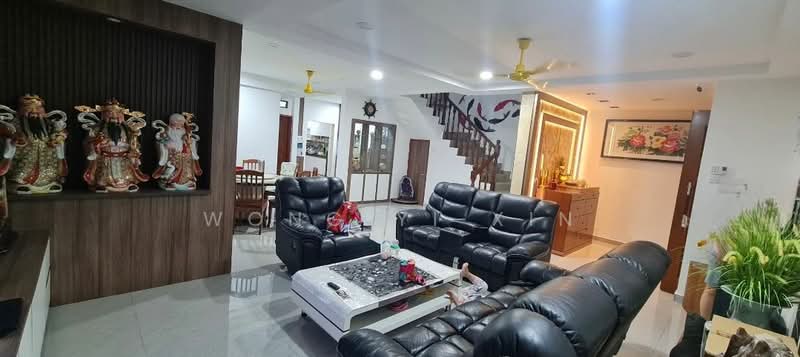 Rumah Berkembar untuk Dijual di Taman Pelangi Indah (Ulu Tiram) - Wong Yi Xin - Living Room - PropertyGuru.com.my