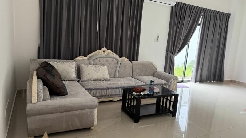 Rumah Berkembar untuk Dijual di Taman Pelangi Indah (Ulu Tiram) - Wong Yi Xin - Living Room - PropertyGuru.com.my