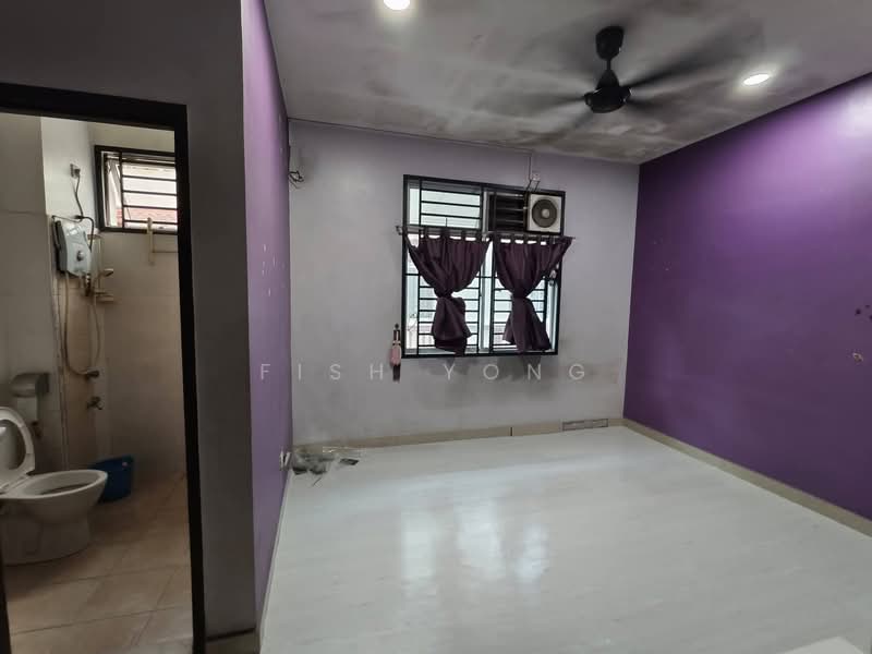 Cluster House for Sale in Bandar Selesa Jaya (Skudai) - Fish Yong - Bathroom - PropertyGuru.com.my